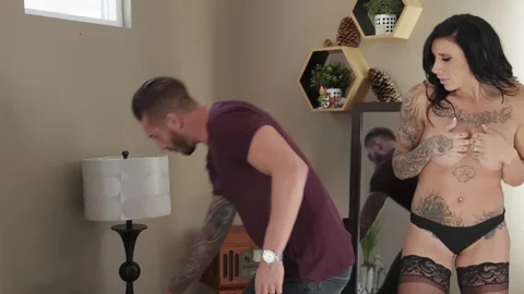 RealWifeStories: Housewife Austin Lynn pussy licking XXX
